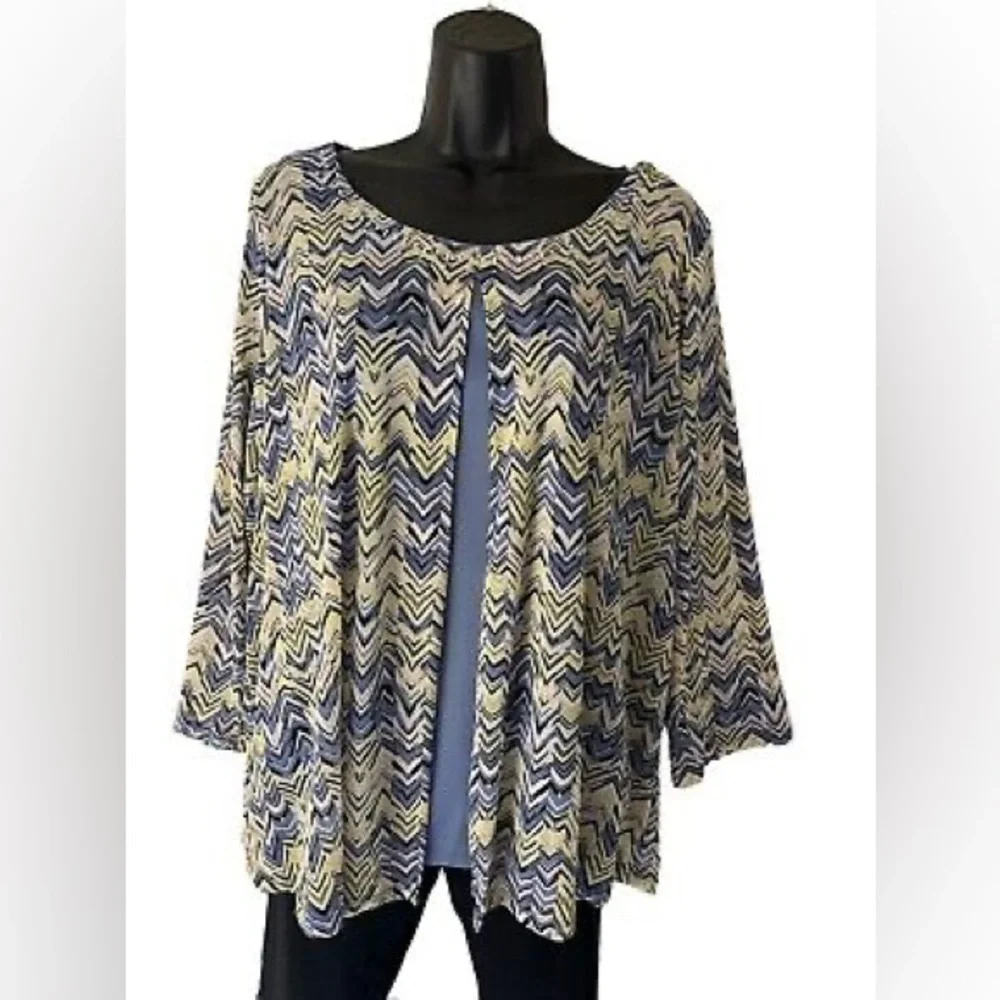 🚨New NOTATIONS Top Women's Chevron Print Scoop Neck Studded 3/4 Sleeves - Picture 1 of 5